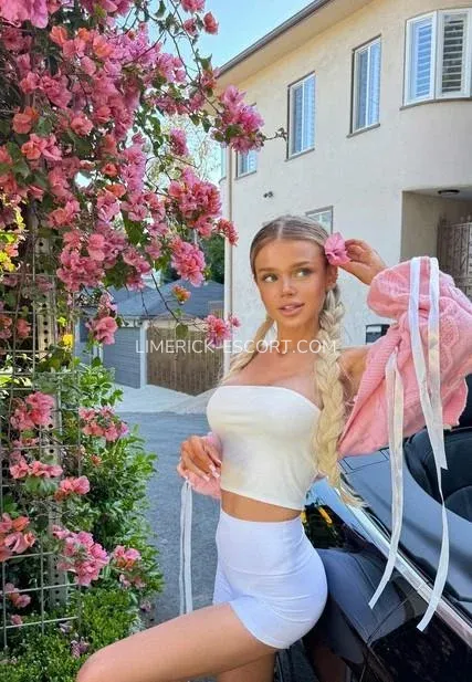 Limerick escorts Ebba — 9