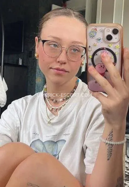 Limerick escorts Alexis — 3