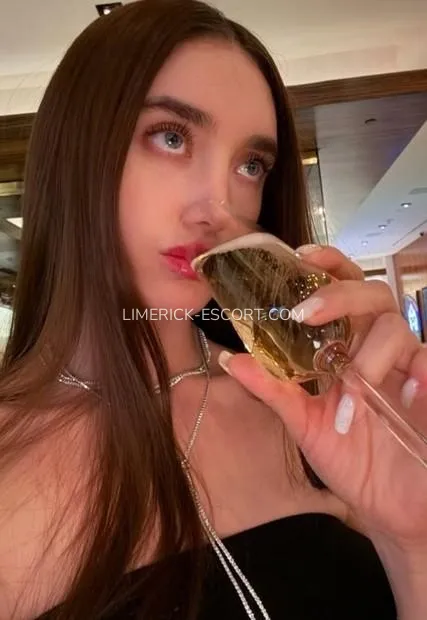 Limerick escorts Annika