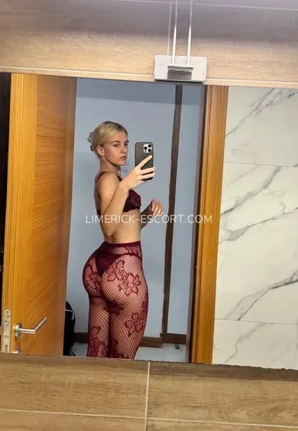 Limerick escorts Chelsea — 6