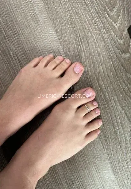 Limerick escorts Carly — 4