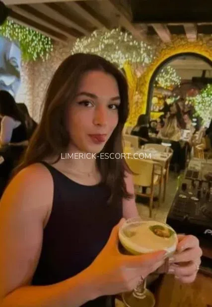 Limerick escorts Abril — 7