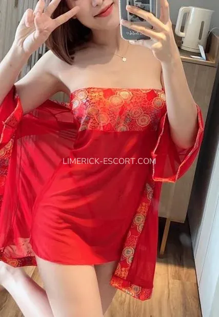 Limerick escorts Aniyah — 3