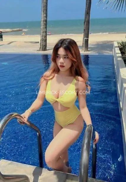 Limerick escorts Abril — 3